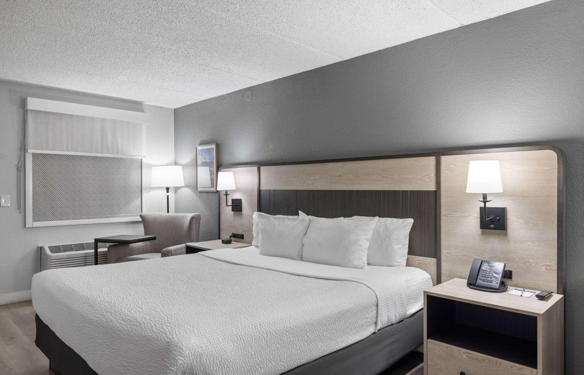 La Quinta Inn By Wyndham Stockton Exterior photo