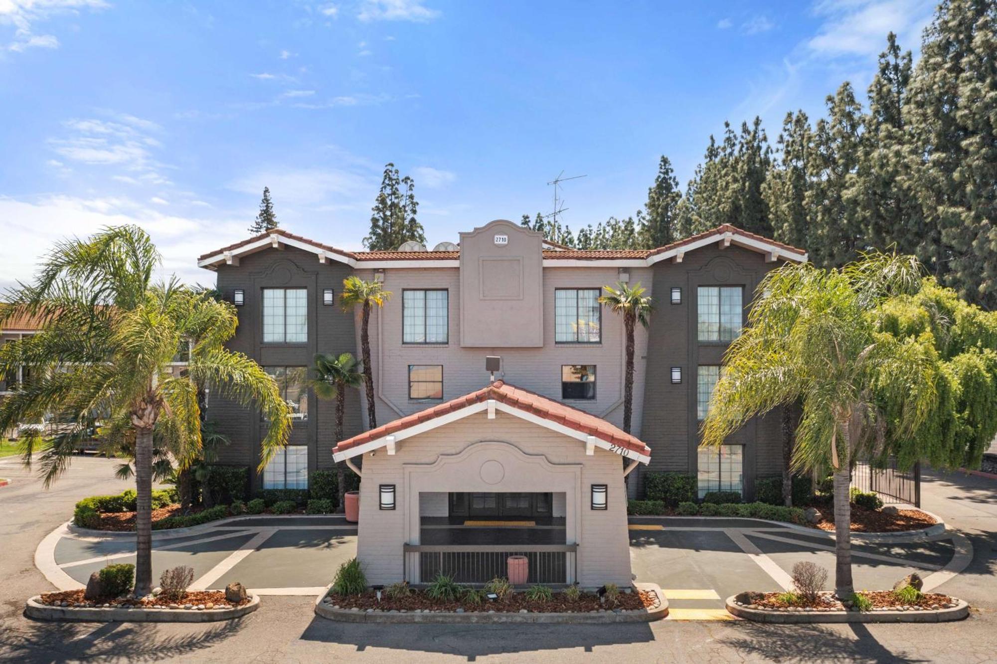 La Quinta Inn By Wyndham Stockton Exterior photo